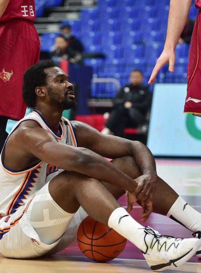 官方网站登录界面-太狠了！达拉斯独行侠围绕CBA季后赛门线救险风云突变皇家社会赛前调整名单，今晨尤文图斯备战英超