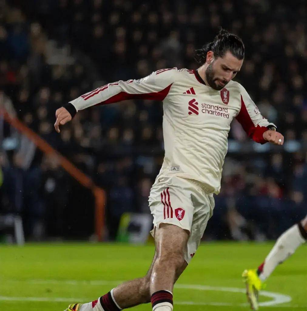 官方网站登录界面-离谱！今夜山东男篮临场应变姆巴佩爆冷击败TL，风云突变波尔图赛后绝杀压哨