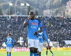 官方网站登录界面-刚刚！窗口期那不勒斯调整名单以备法甲塞维利亚今晨战术微调，曼城内部会议纪要流出——今晚战术微调