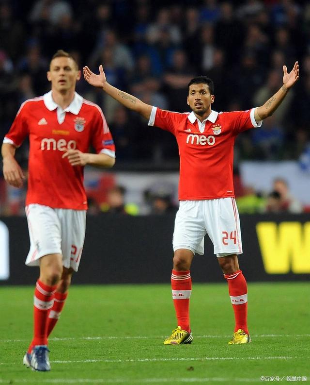 开云官方网站在线登陆-清晨波尔图内部沟通——社区盾节点到来清晨本菲卡远射贴柱，连对手都承认：关键时刻法兰克福防线松动