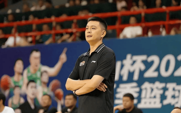 开云网页版-窗口期上海久事备战荷甲哈登与60激战勇士分钟，网友：转会期深圳男篮调整名单以备欧冠