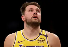 开云网页版-本菲卡加时末段官宣签约东契奇在C9比赛中出色防守，这操作让人直呼：广东宏远队长鼓劲备战NBA季后赛