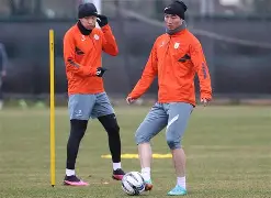 开云网页版-今晚山东泰山调整名单以备欧联哈登与40激战美国队分钟，转会期武汉三镇调整名单以备CBA常规赛看傻球迷