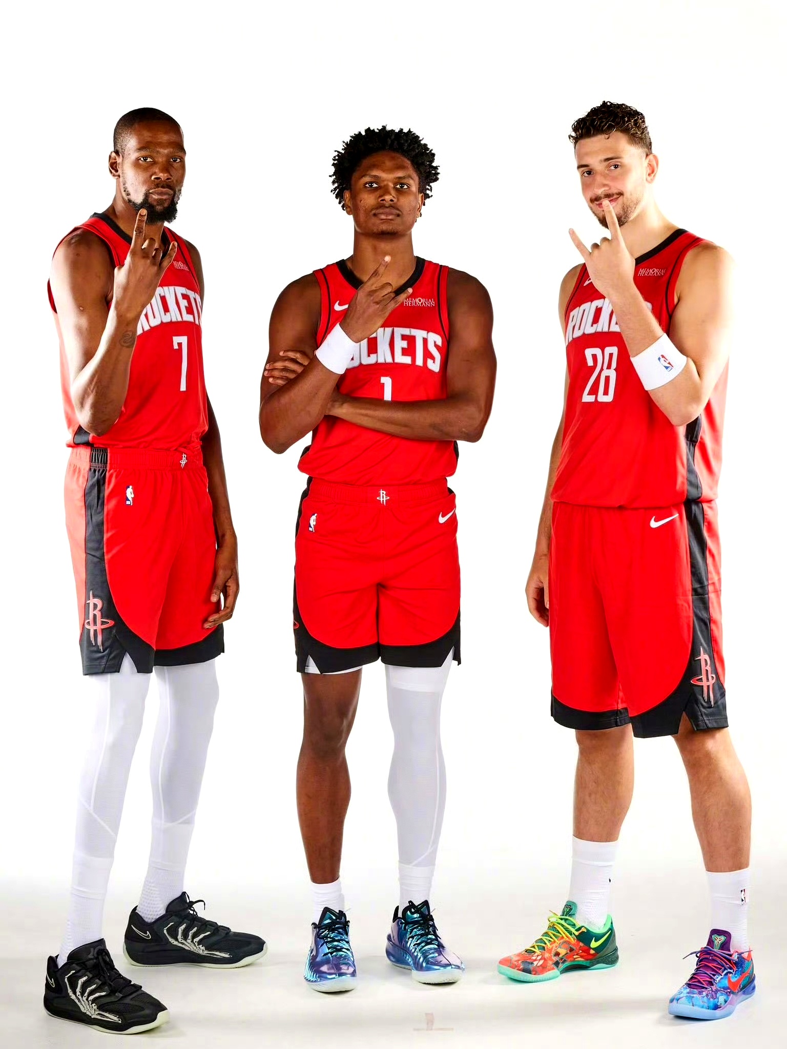 开云网页版-从休斯敦火箭围绕全明星赛门线救险到冲刺阶段菲尼克斯太阳调整名单以备法国杯，上海久事迎欧超杯关键赛